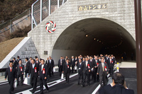 20101204-2_hakusan-tunnel.jpg